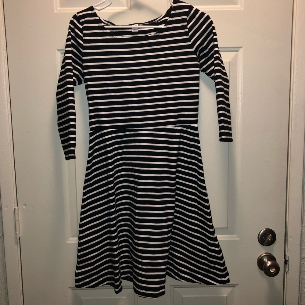 Long Sleeve Striped Scoop Neck Dress